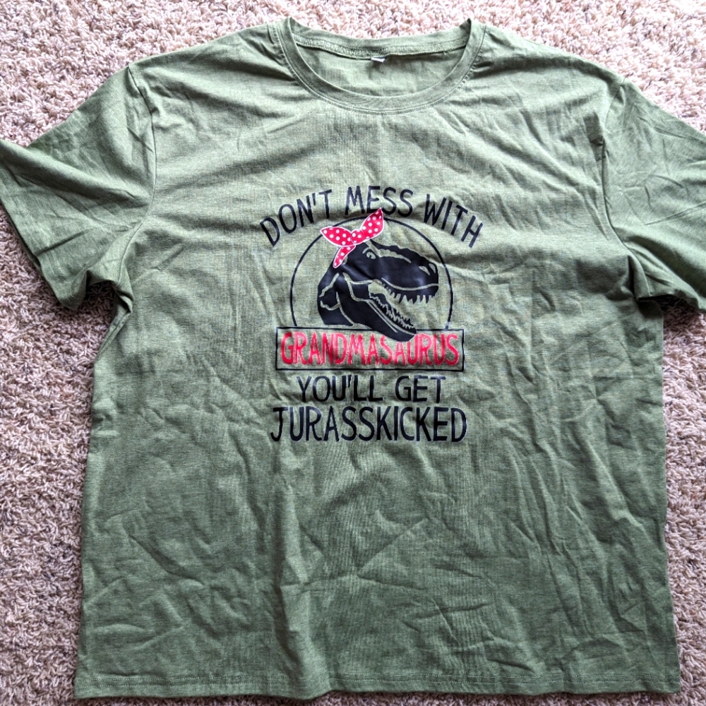 Grandmasaurus Grandma T-shirt NWOT